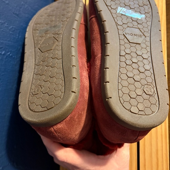 Vionic Maizie Women Size 10 Supportive Slipper Boot Burgundy Port Suede Faux Fur - Picture 7 of 8